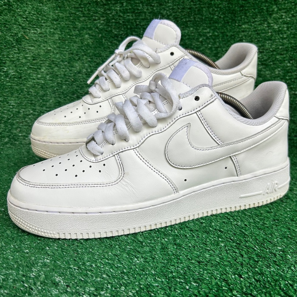 Nike Air Force 1 07 Low Triple White Mens Sneakers CW2288-111 Size 9.5